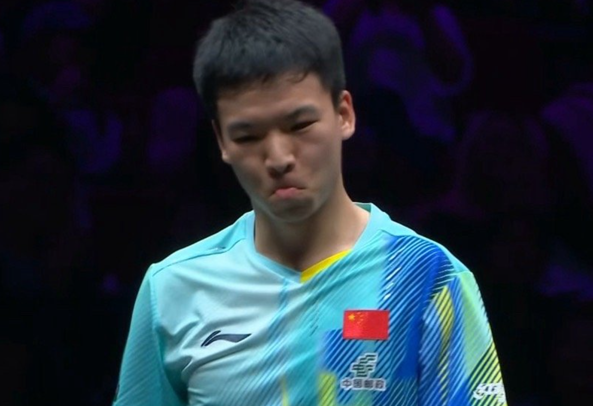 黄金甲体育-梁靖崑3-1逆转向鹏晋级16强！后三局展综合实力，好好调整状态！